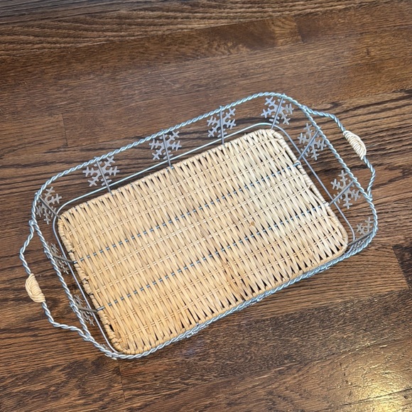 Pyrex Holiday Serving Baskets- Set of 2 - Picture 3 of 9